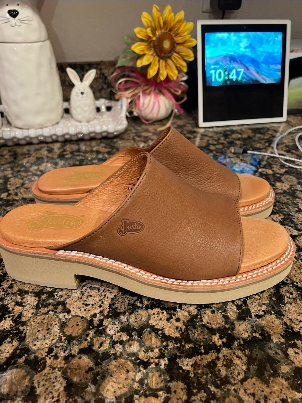 Justin Boots Women’s Tan Deer Mule Sandals size 8.5
